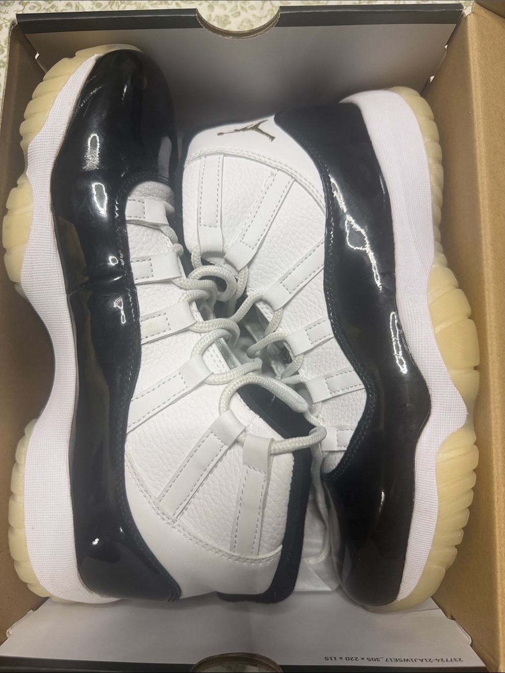 Jordan Retro Low Black/White Cream Sole Sneakers Jordan 11